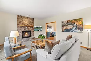 4102 Red Oak Ln, Chanhassen, MN 55331 - Photo 11