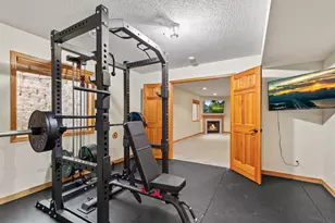 4102 Red Oak Ln, Chanhassen, MN 55331 - Photo 39