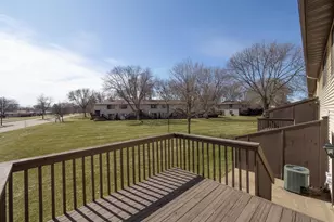 8751 Maplebrook Pkwy N, Brooklyn Park, MN 55445 - Photo 5