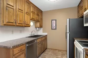 8751 Maplebrook Pkwy N, Brooklyn Park, MN 55445 - Photo 13