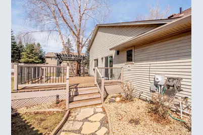 129 Hemlock Place, Vadnais Heights, MN 55127 - Photo 3