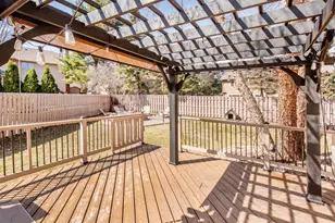 129 Hemlock Pl, Vadnais Heights, MN 55127 - Photo 5