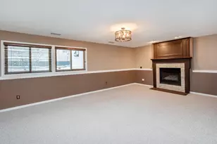 129 Hemlock Pl, Vadnais Heights, MN 55127 - Photo 33