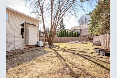 129 Hemlock Place, Vadnais Heights, MN 55127 - Photo 13