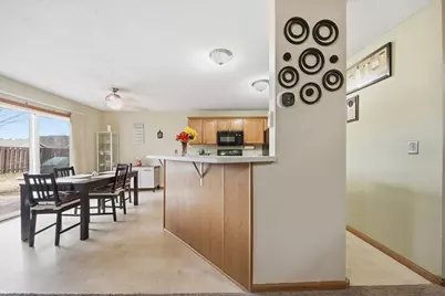 3512 Goodwin Avenue N, Oakdale, MN 55128 - Photo 9