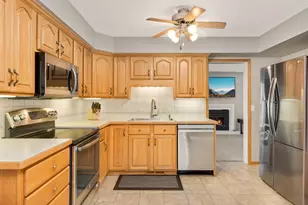 11140 Abbott Ln, Minnetonka, MN 55343 - Photo 3