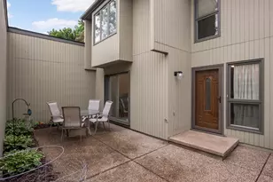 11140 Abbott Ln, Minnetonka, MN 55343 - Photo 25