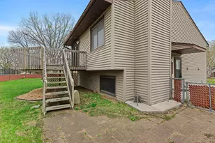 7821 Rimbley Rd, Woodbury, MN 55125 - Photo 9