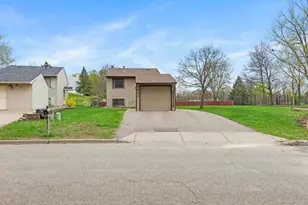 7821 Rimbley Rd, Woodbury, MN 55125 - Photo 3