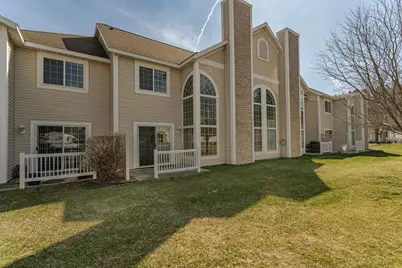 1930 Topaz Pointe Lane SW, Rochester, MN 55902 - Photo 3
