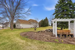 10272 Country Club Curve, Woodbury, MN 55129 - Photo 57