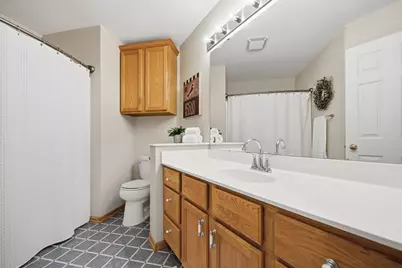 10272 Country Club Curve, Woodbury, MN 55129 - Photo 25