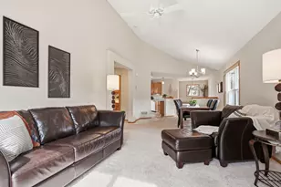 10272 Country Club Curve, Woodbury, MN 55129 - Photo 11