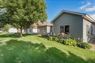 436 Wellington Cir, Waite Park, MN 56387 - Photo 5