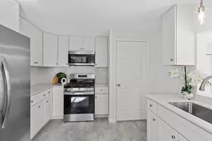 4241 Yosemite Ave S, Saint Louis Park, MN 55416 - Photo 9