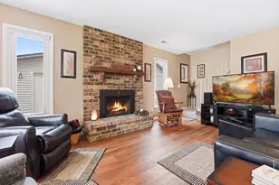 4702 Grenada Point, Eagan, MN 55122 - Photo 3