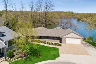 4033 Silver Lake Terrace NE, Saint Paul, MN 55421 - Photo 1