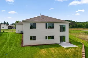 1251 Trail Way, New Richmond, WI 54017 - Photo 7
