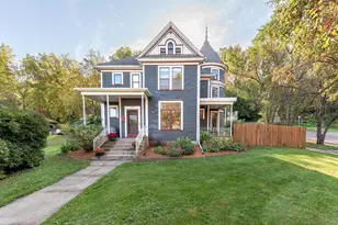 703 N 6th St, Mankato, MN 56001 - Photo 1