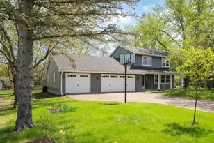 3645 Laurel Dr, Deephaven, MN 55391 - Photo 3