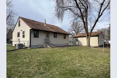 720 22nd Street NE, Owatonna, MN 55060 - Photo 5