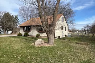 720 22nd St NE, Owatonna, MN 55060 - Photo 7