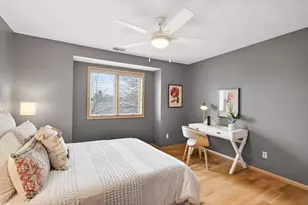 5454 Sanibel Dr, Hopkins, MN 55343 - Photo 23