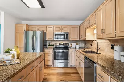 5454 Sanibel Drive, Hopkins, MN 55343 - Photo 9