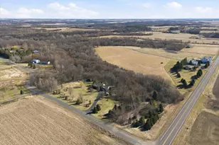 55 Emerson Valley Dr, River Falls, WI 54022 - Photo 3