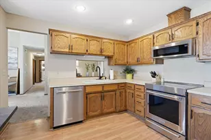 2741 River Hills Dr S, Burnsville, MN 55337 - Photo 11