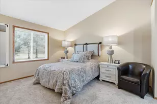 2741 River Hills Dr S, Burnsville, MN 55337 - Photo 17