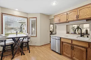 2741 River Hills Dr S, Burnsville, MN 55337 - Photo 13