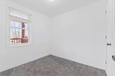 206 Center Avenue S, Hayfield, MN 55940 - Photo 3