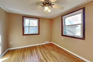 2910 Louisiana Ave N, Crystal, MN 55427 - Photo 9