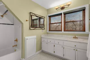 148 Nina St, Saint Paul, MN 55102 - Photo 17