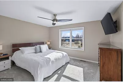 921 Inspiration Parkway S, Bayport, MN 55003 - Photo 17