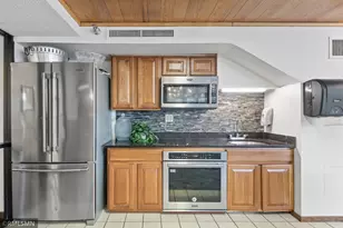 26 10th Street W, Saint Paul, MN 55102 - Photo 17