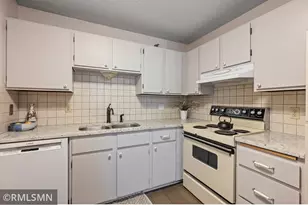 26 10th Street W, Saint Paul, MN 55102 - Photo 5