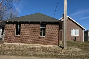 20 2nd Ave SW, Wells, MN 56097 - Photo 3