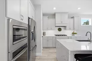 1198 Gretz Wy, New Richmond, WI 54017 - Photo 11