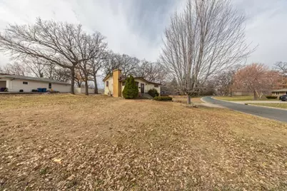 7901 Winsdale Street N, Golden Valley, MN 55427 - Photo 27