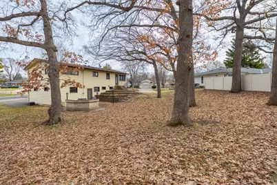 7901 Winsdale Street N, Golden Valley, MN 55427 - Photo 25