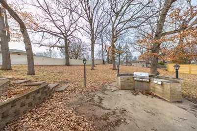 7901 Winsdale Street N, Golden Valley, MN 55427 - Photo 23