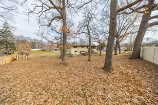 7901 Winsdale Street N, Golden Valley, MN 55427 - Photo 23