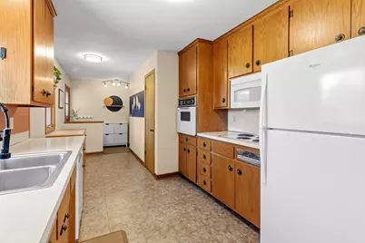 3320 Scott Avenue N, Golden Valley, MN 55422 - Photo 11