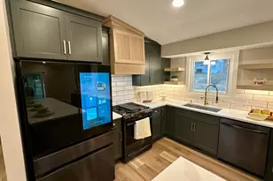 4021 Pebblebrook Dr, Bloomington, MN 55437 - Photo 5