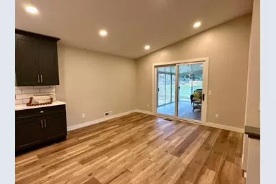 4021 Pebblebrook Drive, Bloomington, MN 55437 - Photo 7