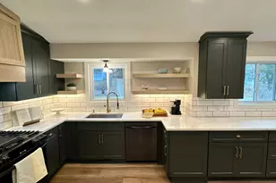 4021 Pebblebrook Dr, Bloomington, MN 55437 - Photo 3