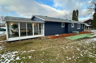 4021 Pebblebrook Dr, Bloomington, MN 55437 - Photo 29