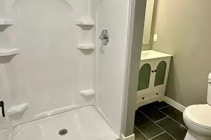 4021 Pebblebrook Dr, Bloomington, MN 55437 - Photo 19